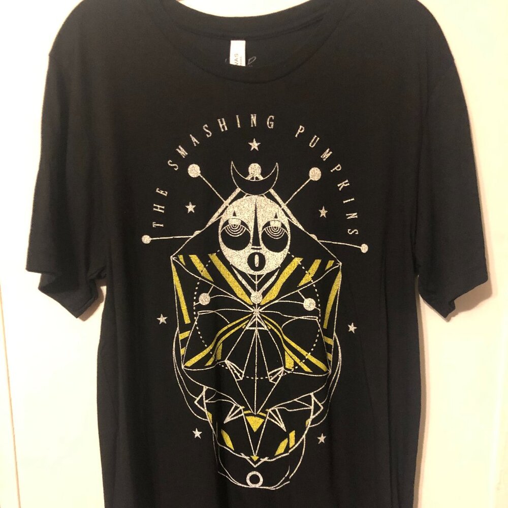 The Smashing Pumkins T-Shirt in black size Large on a Canvas T-shirt